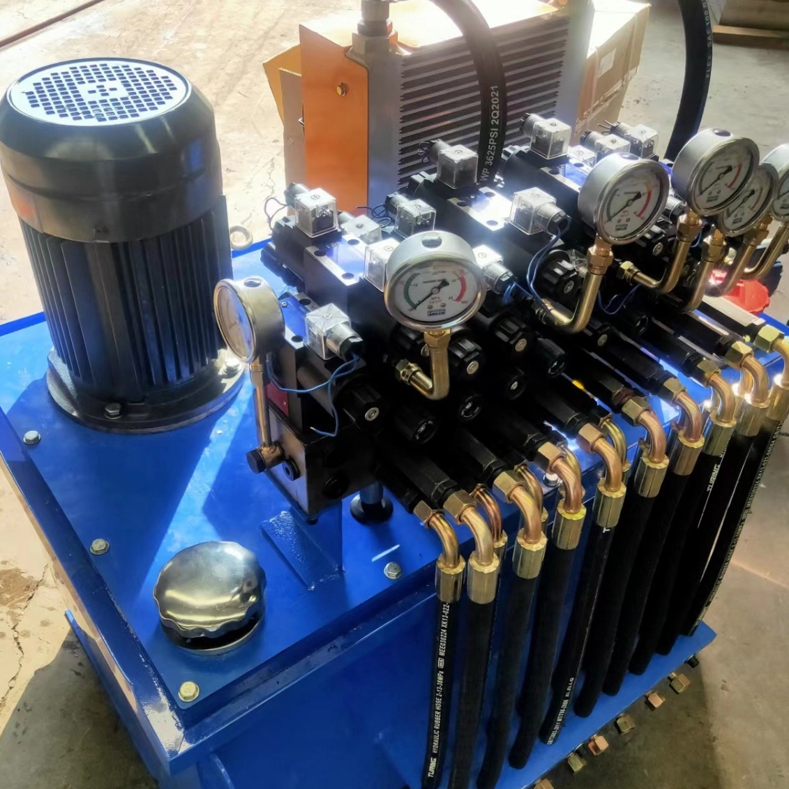 What Are The Precautions for Using The Customized Hydraulic System?